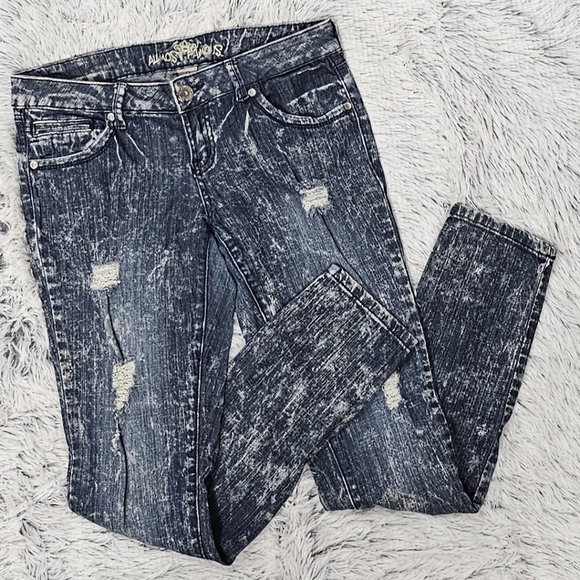 🛑$5🛑 FINAL PRICED ITEM! BUY NOW or BUNDLE TO SAVE MORE! - Picture 2 of 12